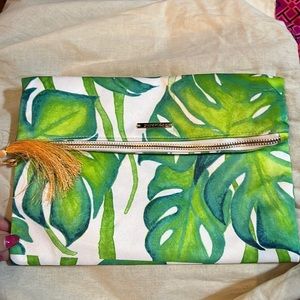 Pura vida pouch